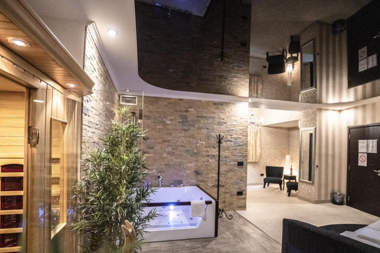 Madison Inn Suites - Wilson'S Square Belgrad Exterior foto